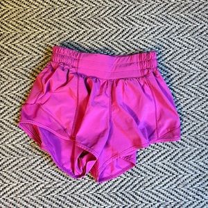 Hotty Hot High-Rise Lined Short 2.5" inseam